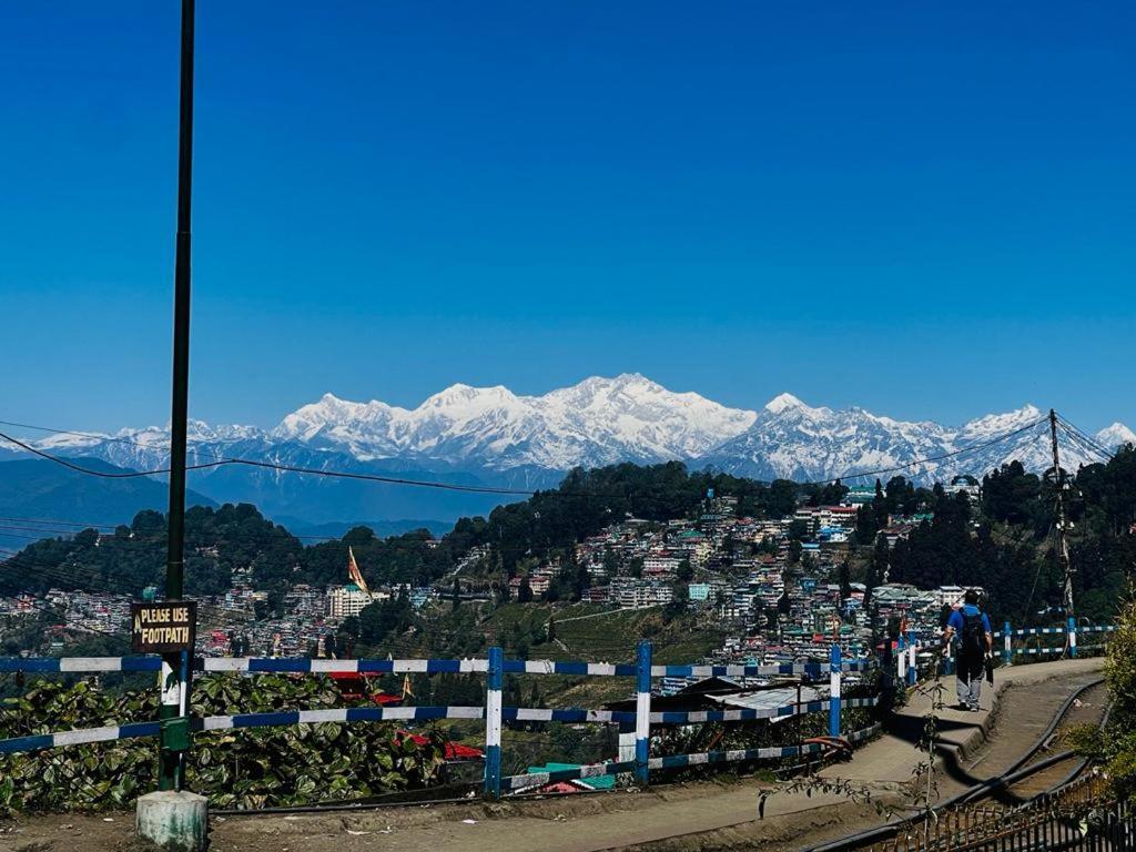 International Youth Hostel Darjeeling Дарджилинг Экстерьер фото
